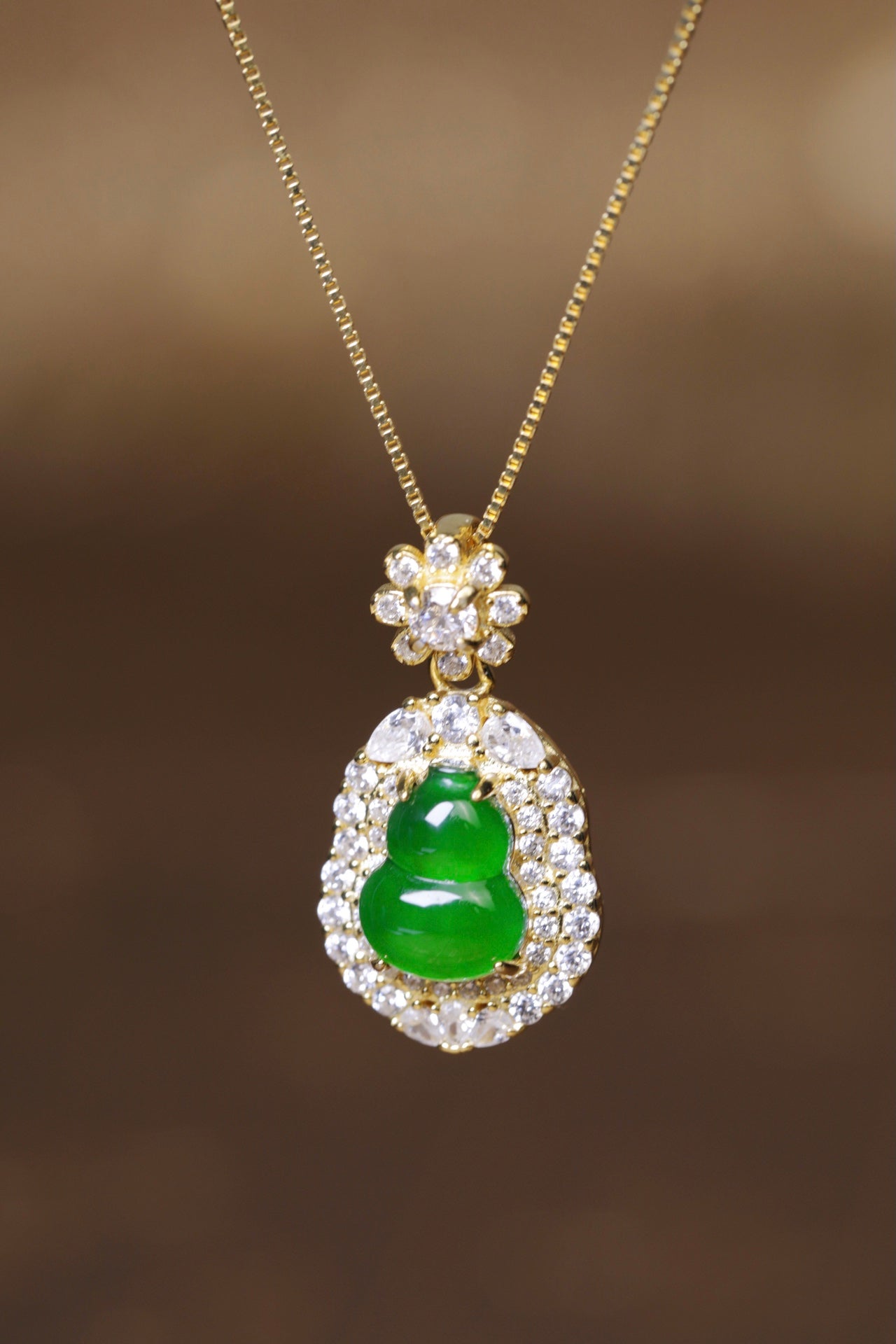 Diamond-Set Gold Gourd Pendant Necklace