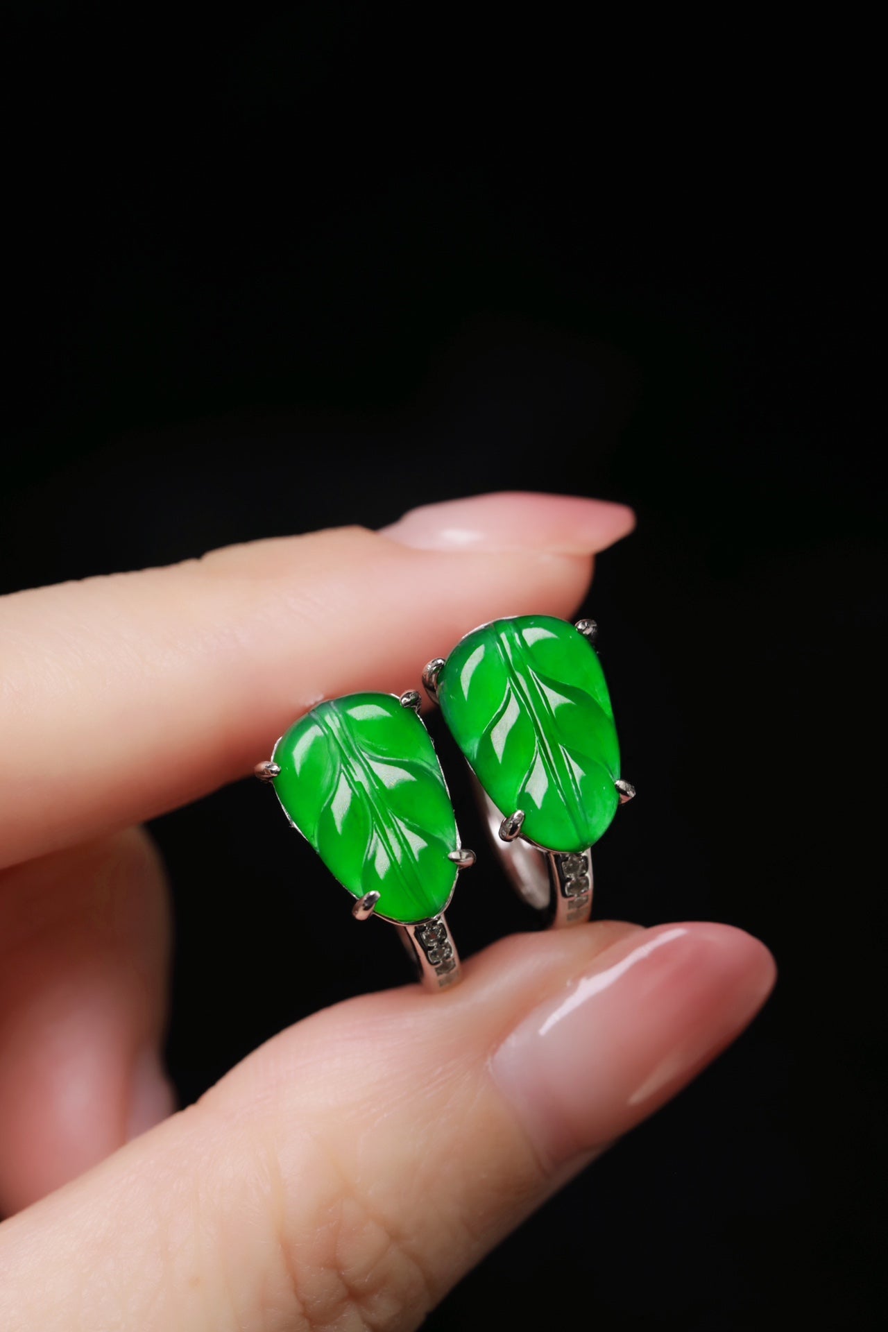 Green Leaf Clasp Stud Earrings
