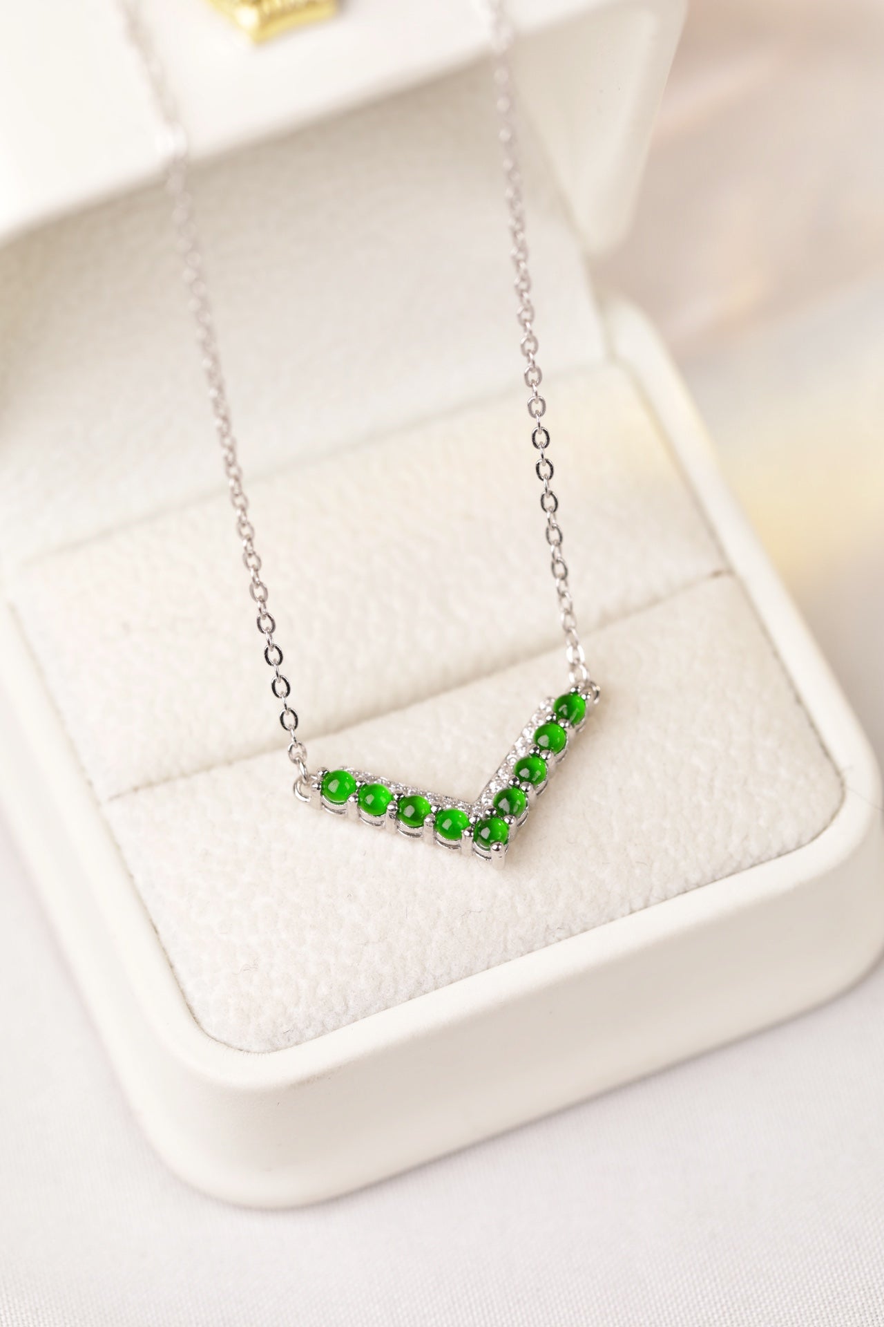 V-Shaped Green Jade Necklace | Jekira