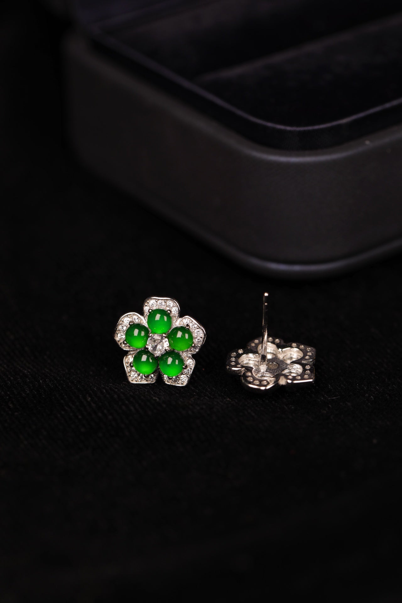 Silver Flower Jade Stud Earrings | Jekira