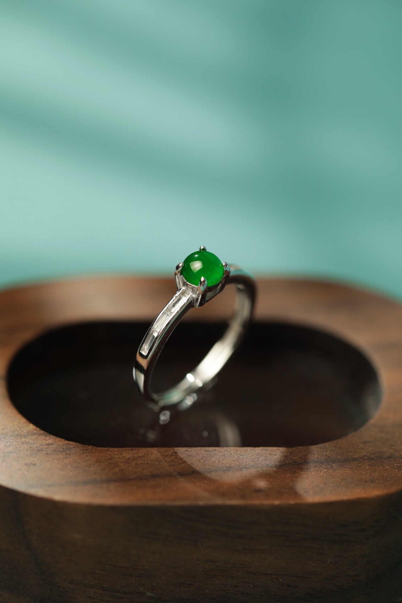 Minimalist Green Jade Ring | Jekira