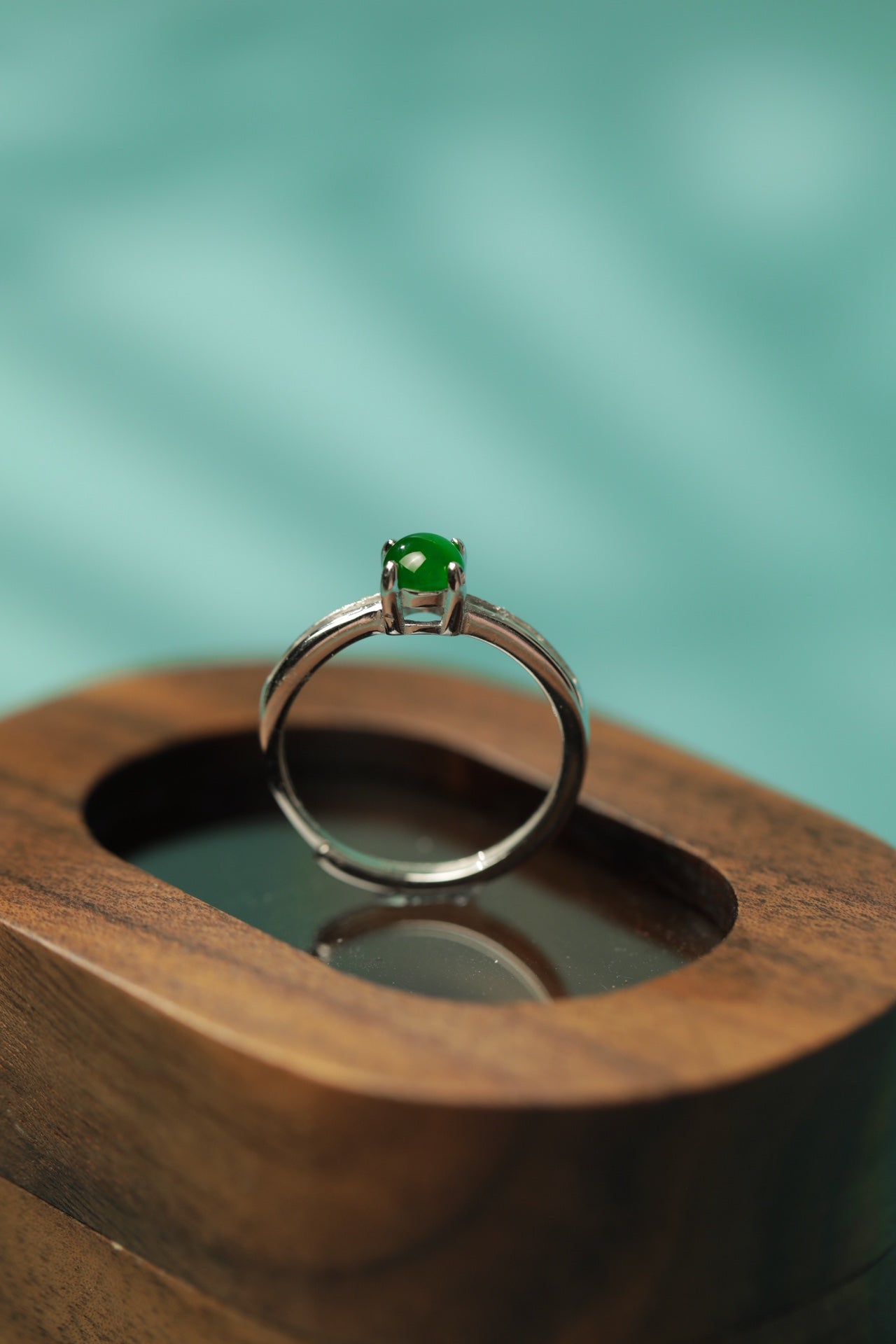 Minimalist Green Jade Ring | Jekira