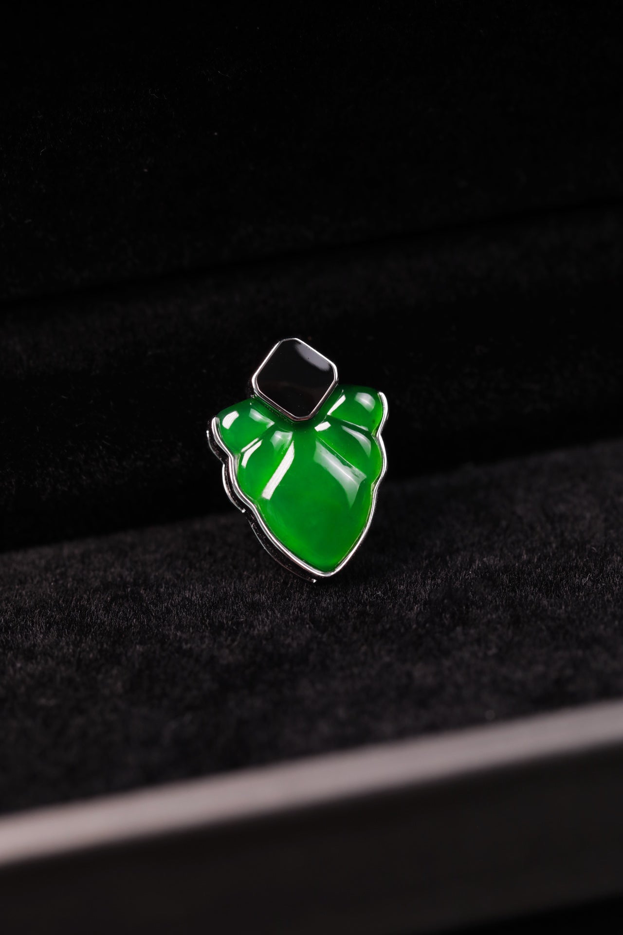 Obsidian & Green Jade Leaf Pendant | Jekira