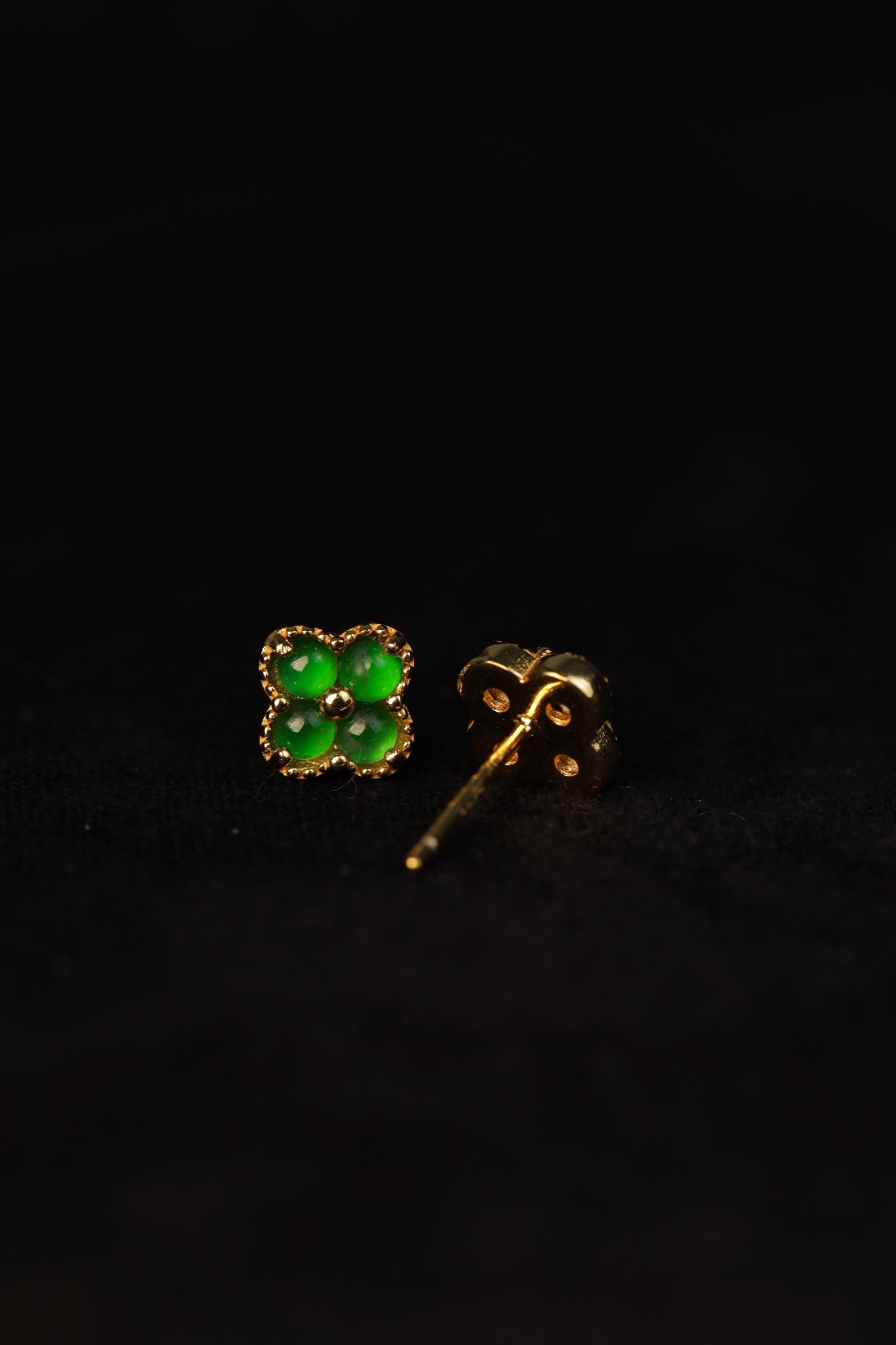 Lucky Clover Jade Stud Earrings in Gold | Jekira