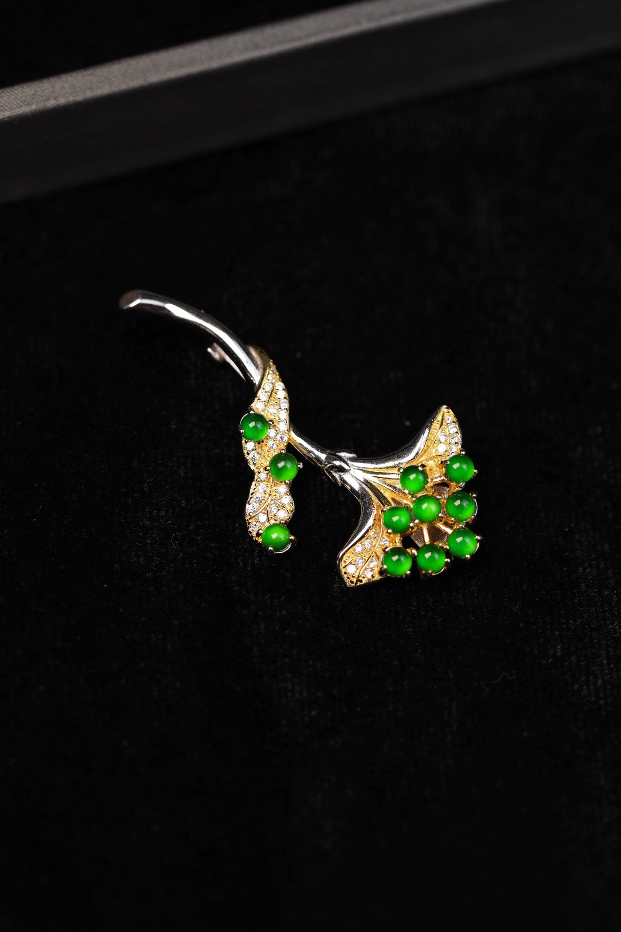 Ginkgo Leaf Jade Brooch in Gold | Jekira