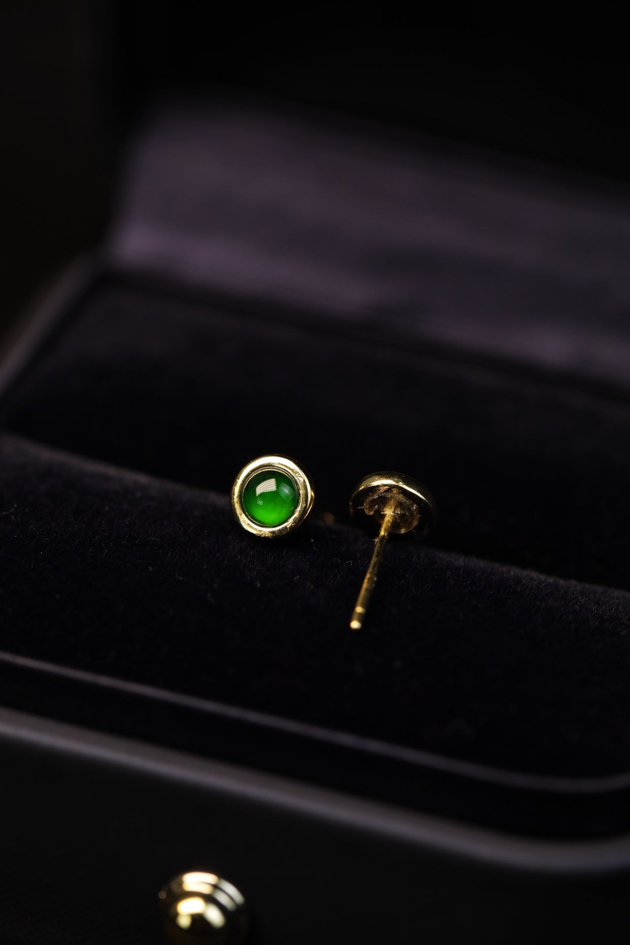 Minimalist Square Jade Stud Earrings in Silver | Jekira