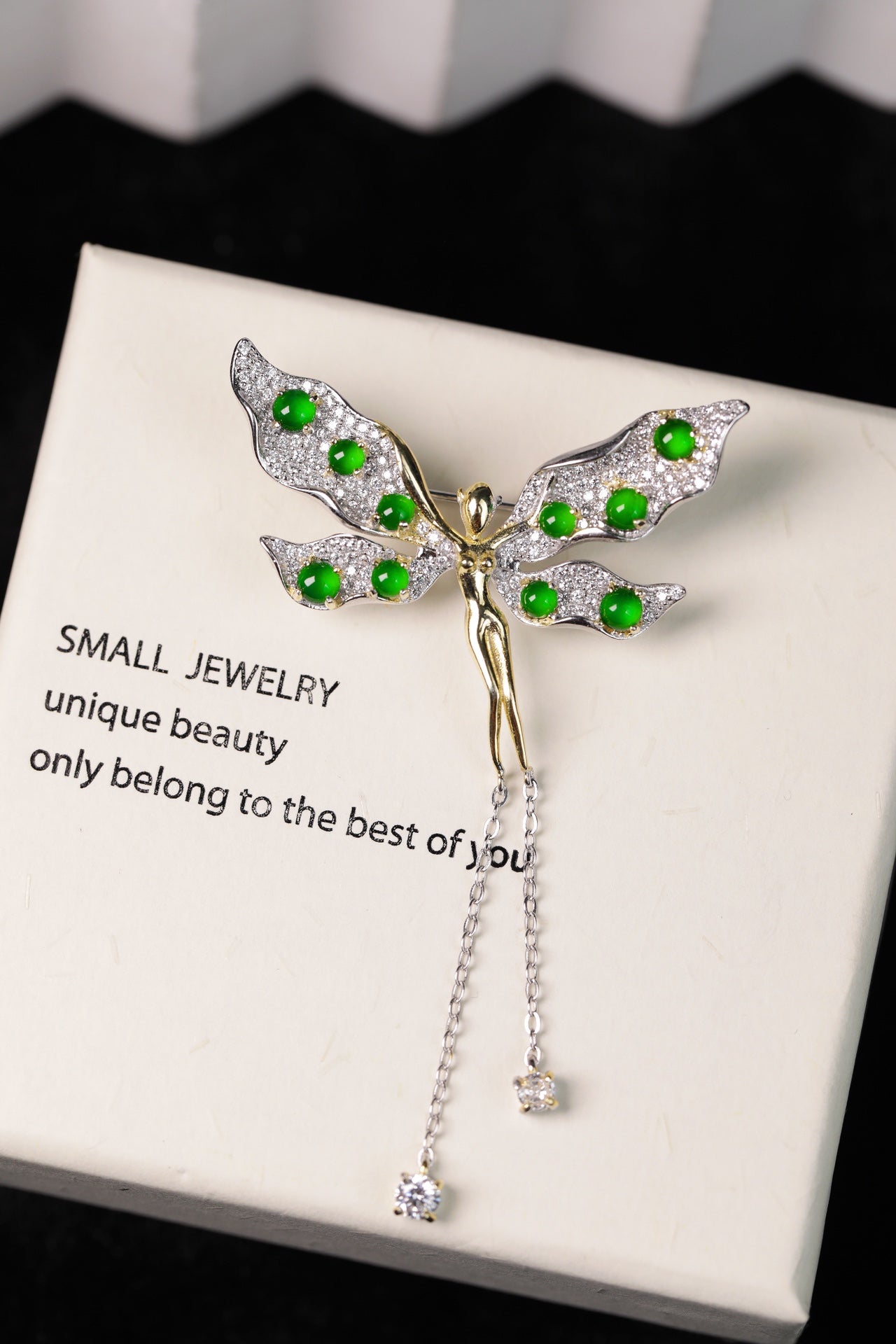 Fairy Jade Tassel Brooch | Jekira
