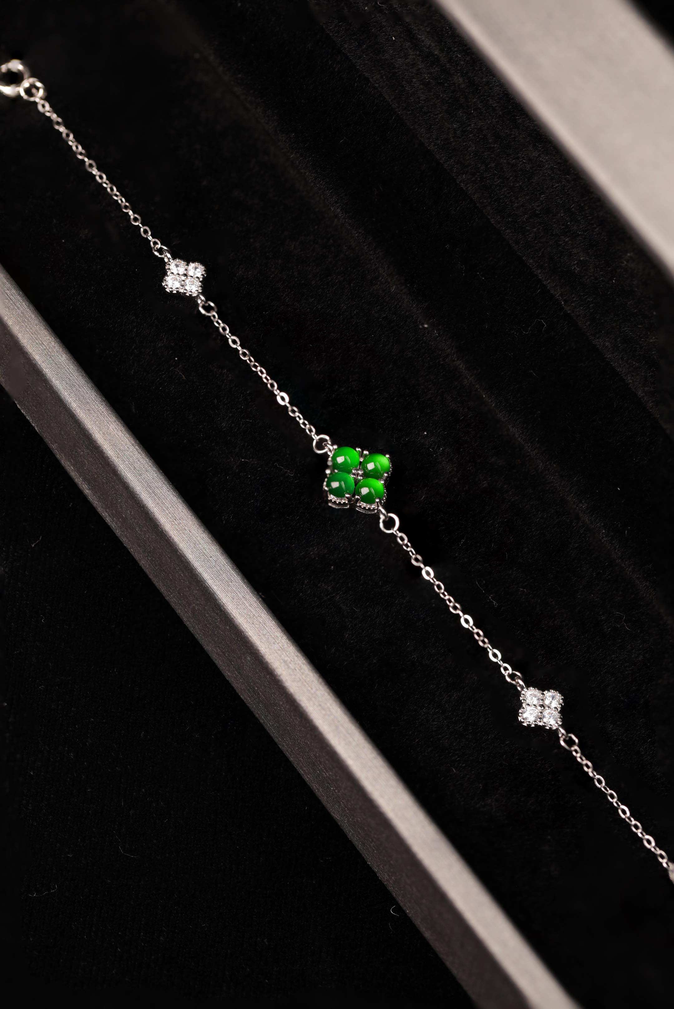 Silver Four-Leaf Clover Jade Bracelet | Single Clover | Jekira