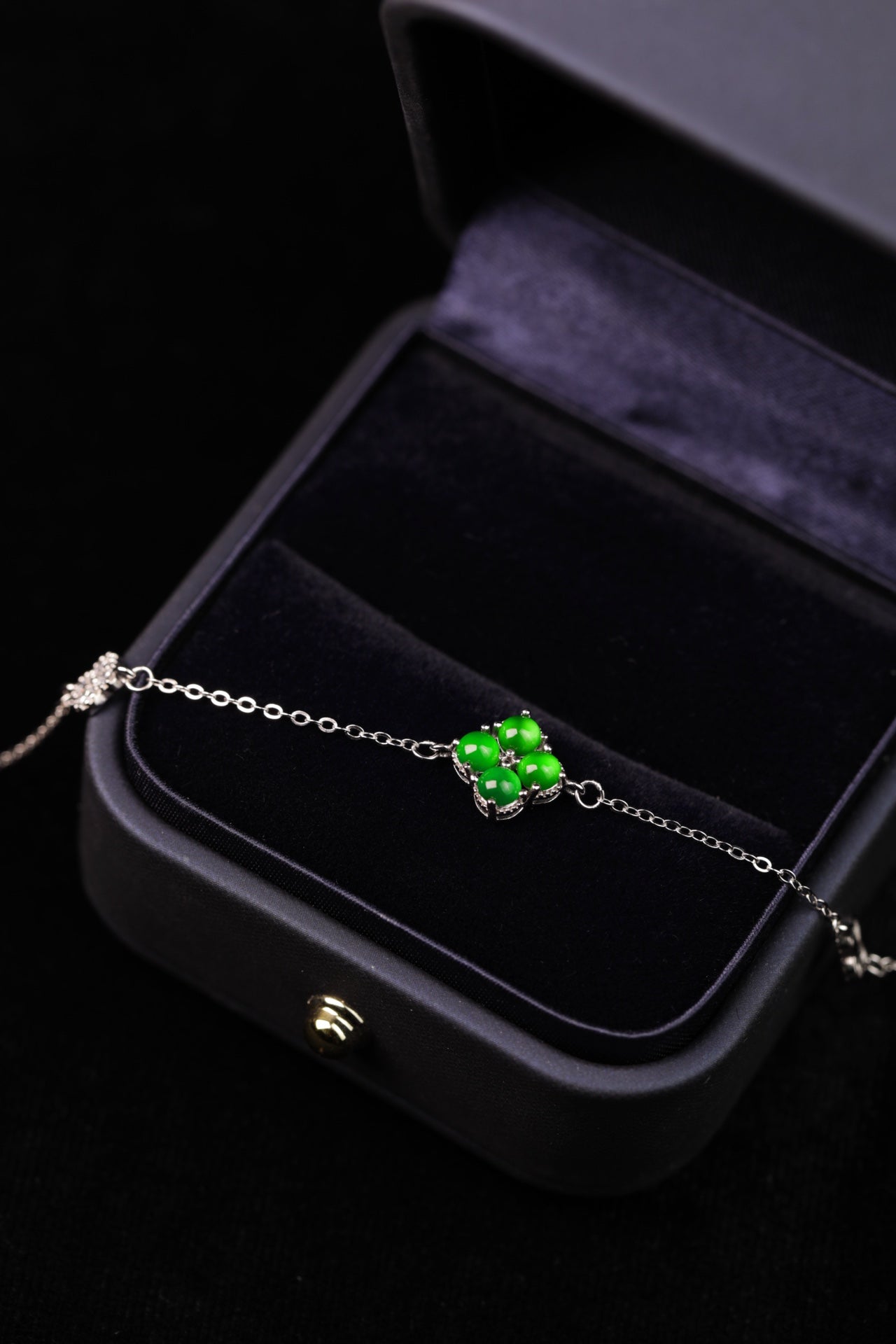 Silver Four-Leaf Clover Jade Bracelet | Single Clover | Jekira