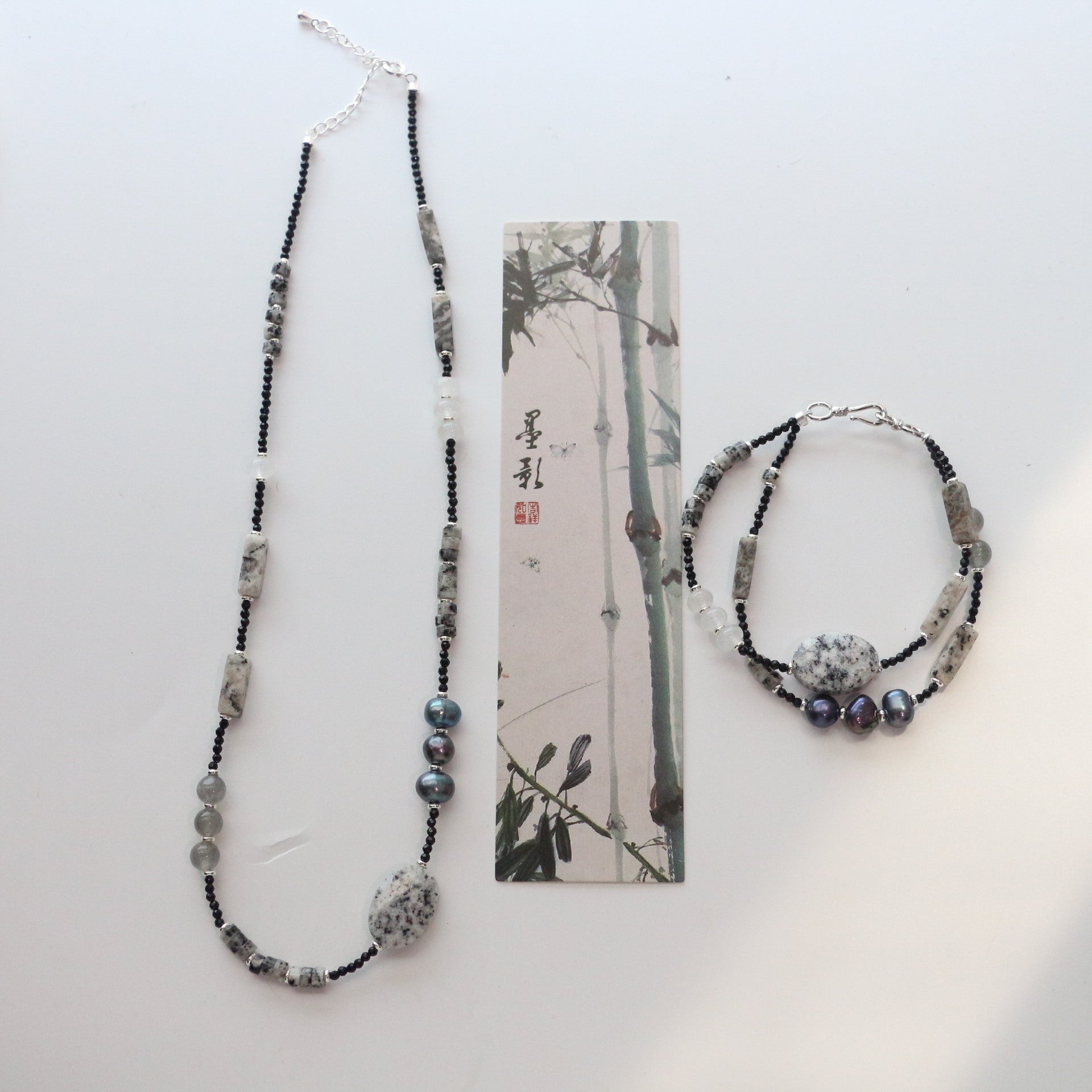 Jekira Jade Yin Yang Set – Adjustable Gothic Necklace & Double-Layer Bracelet