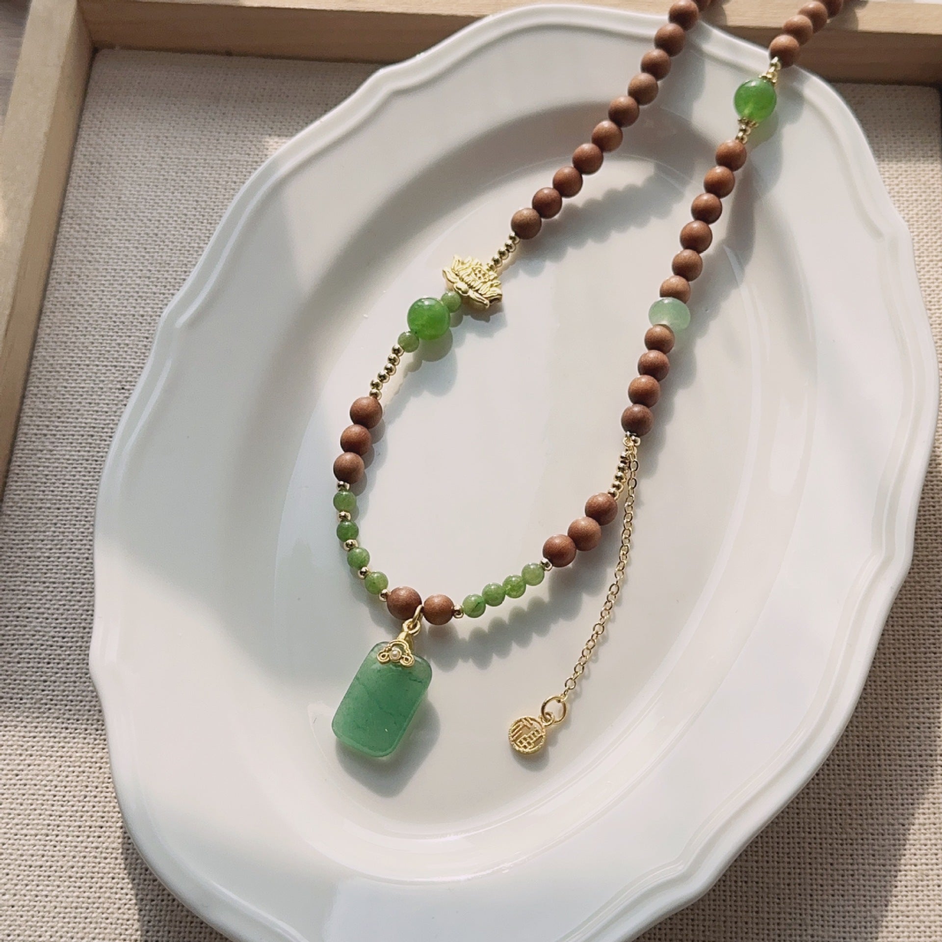 JEKIRA New Chinese Sandalwood Emerald Zen Necklace