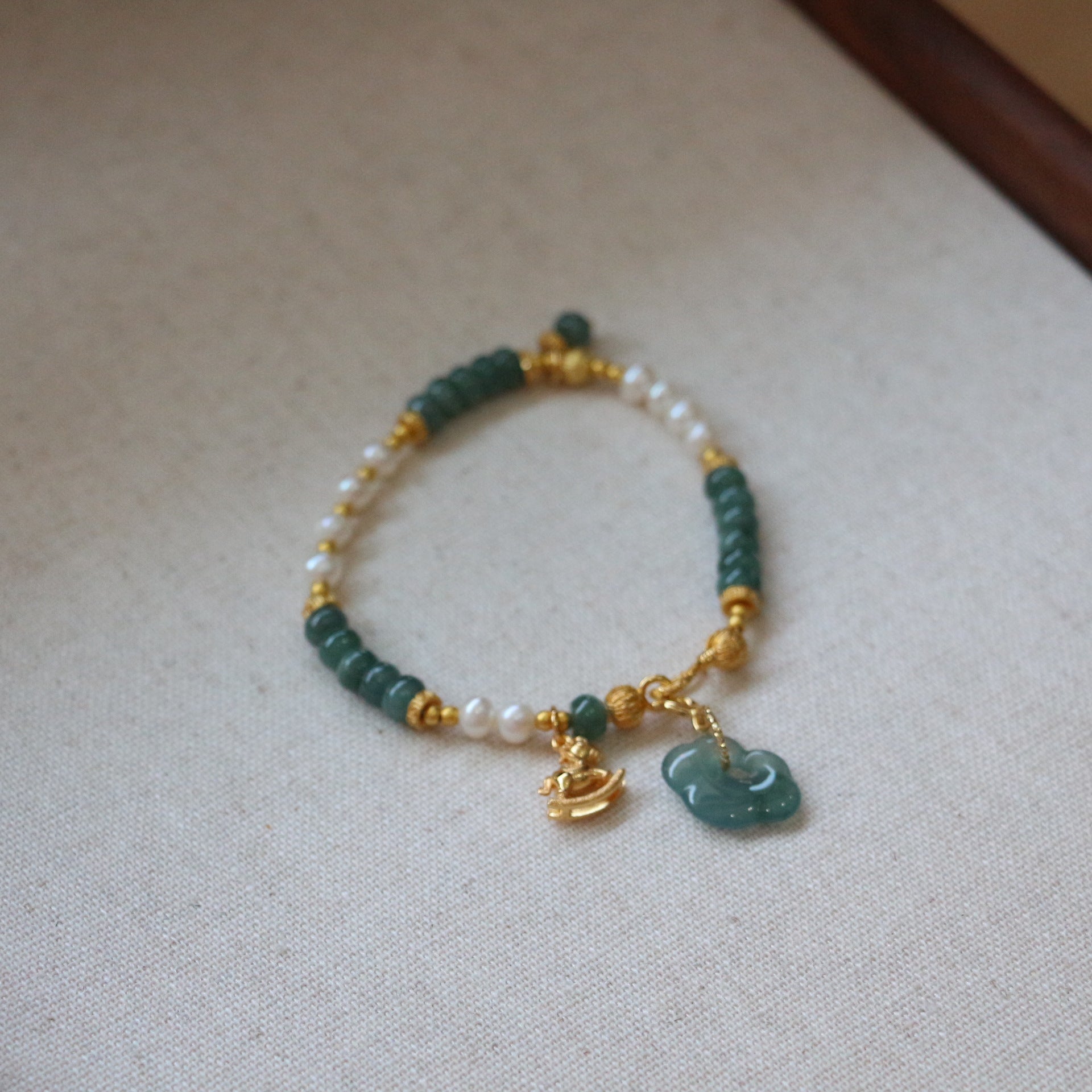 Jekira Jade & Pearl Bracelet with Ruyi Pendant