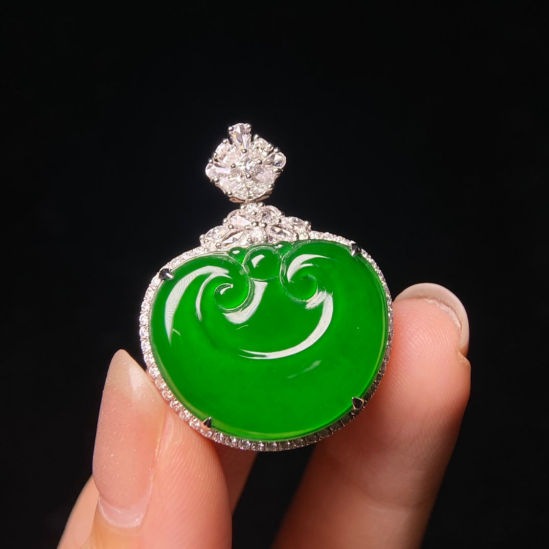 18K Ruyi Pendant Necklace