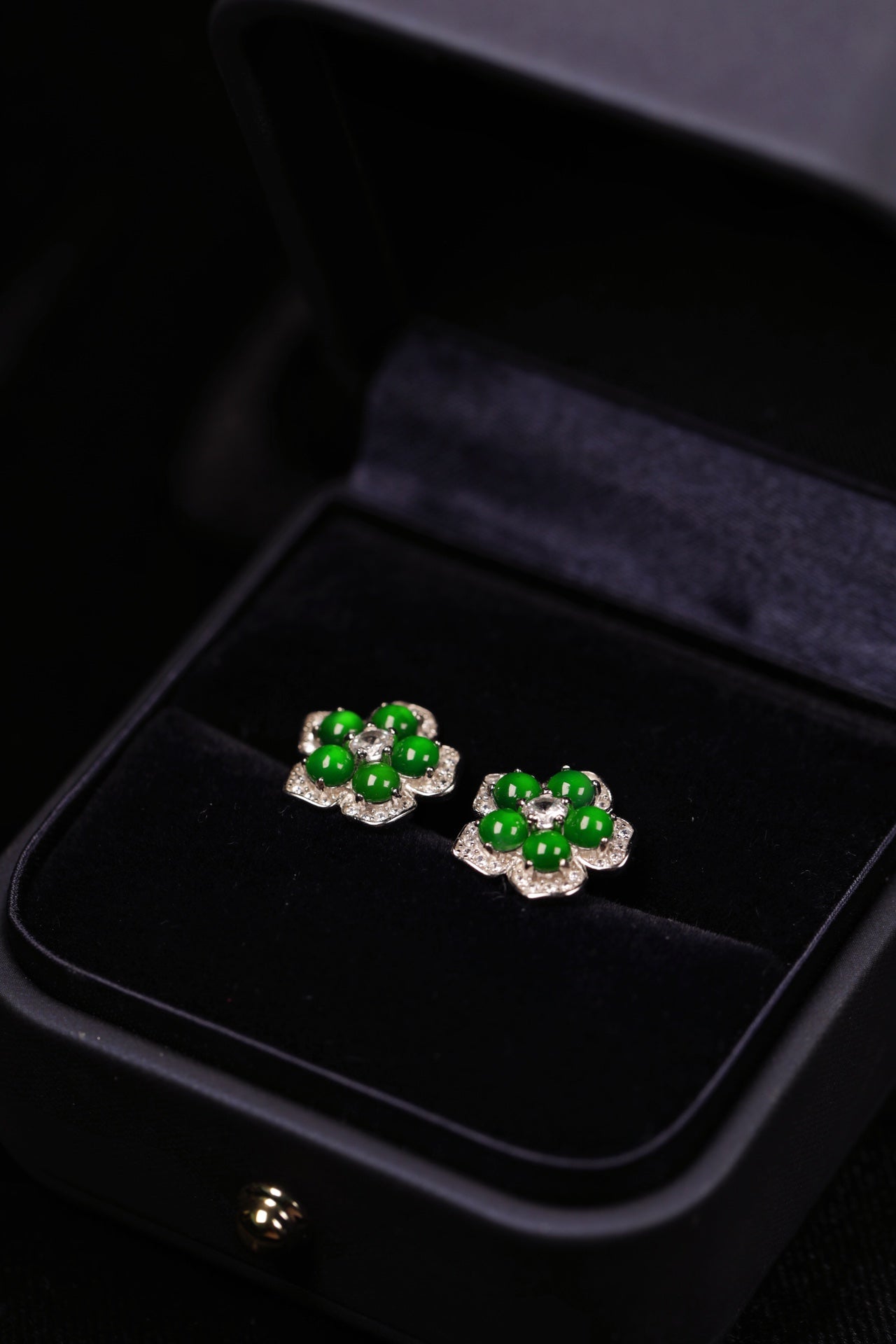 Silver Flower Jade Stud Earrings | Jekira