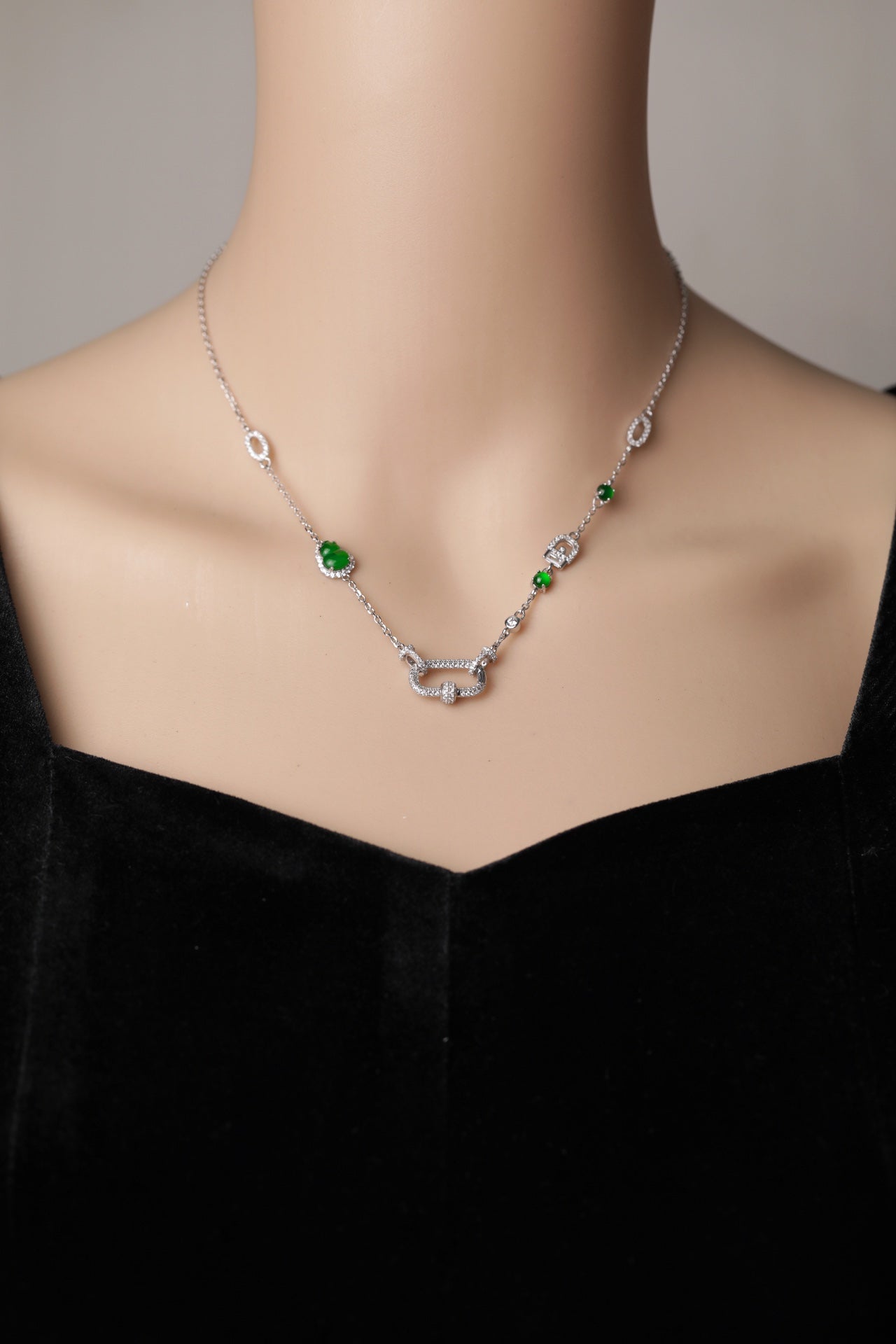 Gourd Pendant Necklace with Interchangeable Design | Jekira