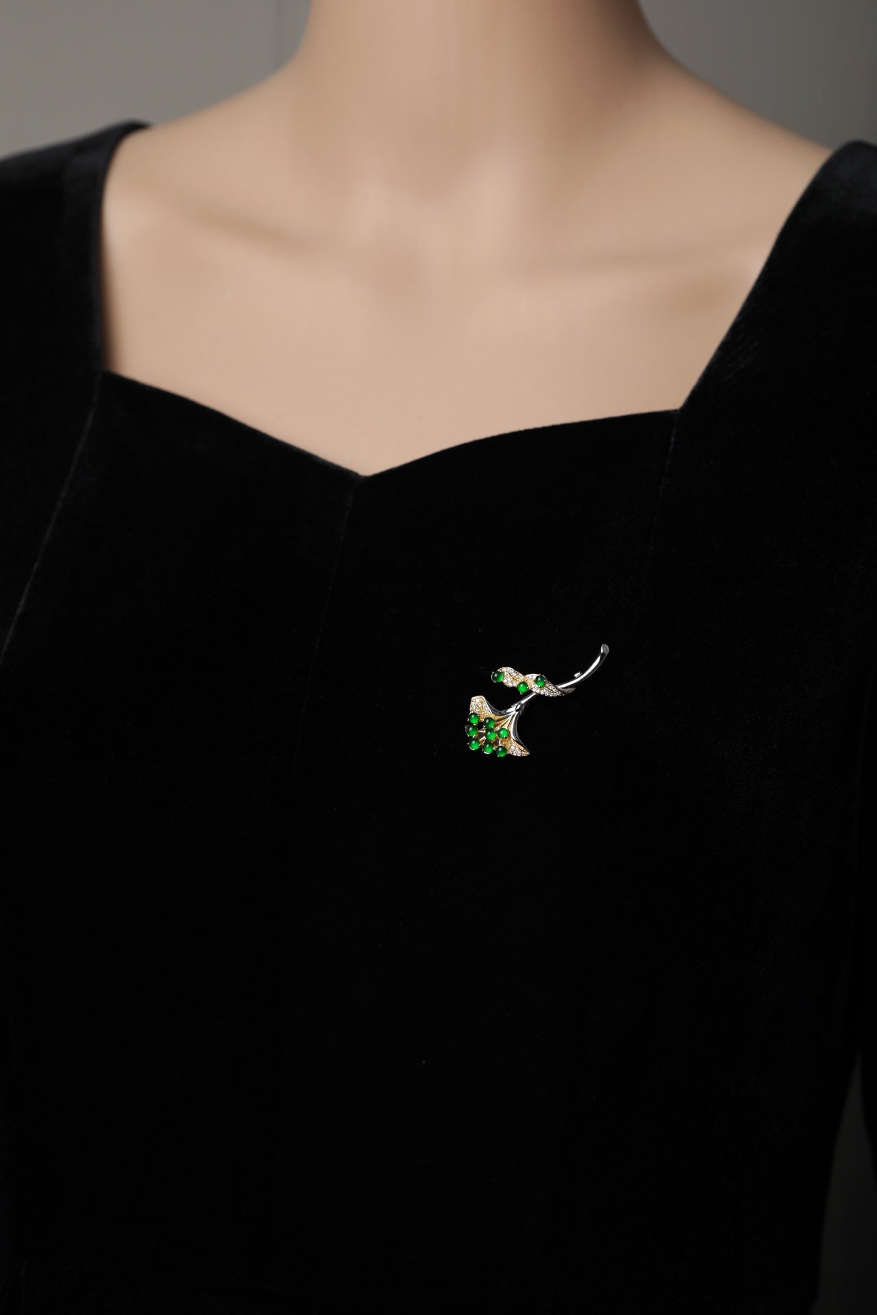 Ginkgo Leaf Jade Brooch in Gold | Jekira