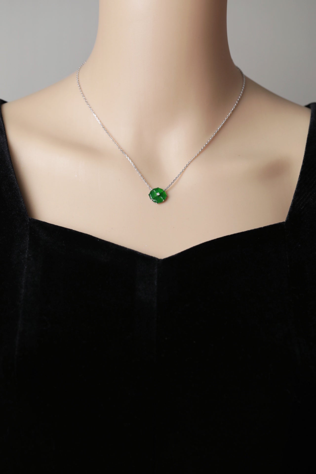 Green Jade Four-Leaf Necklace | Jekira