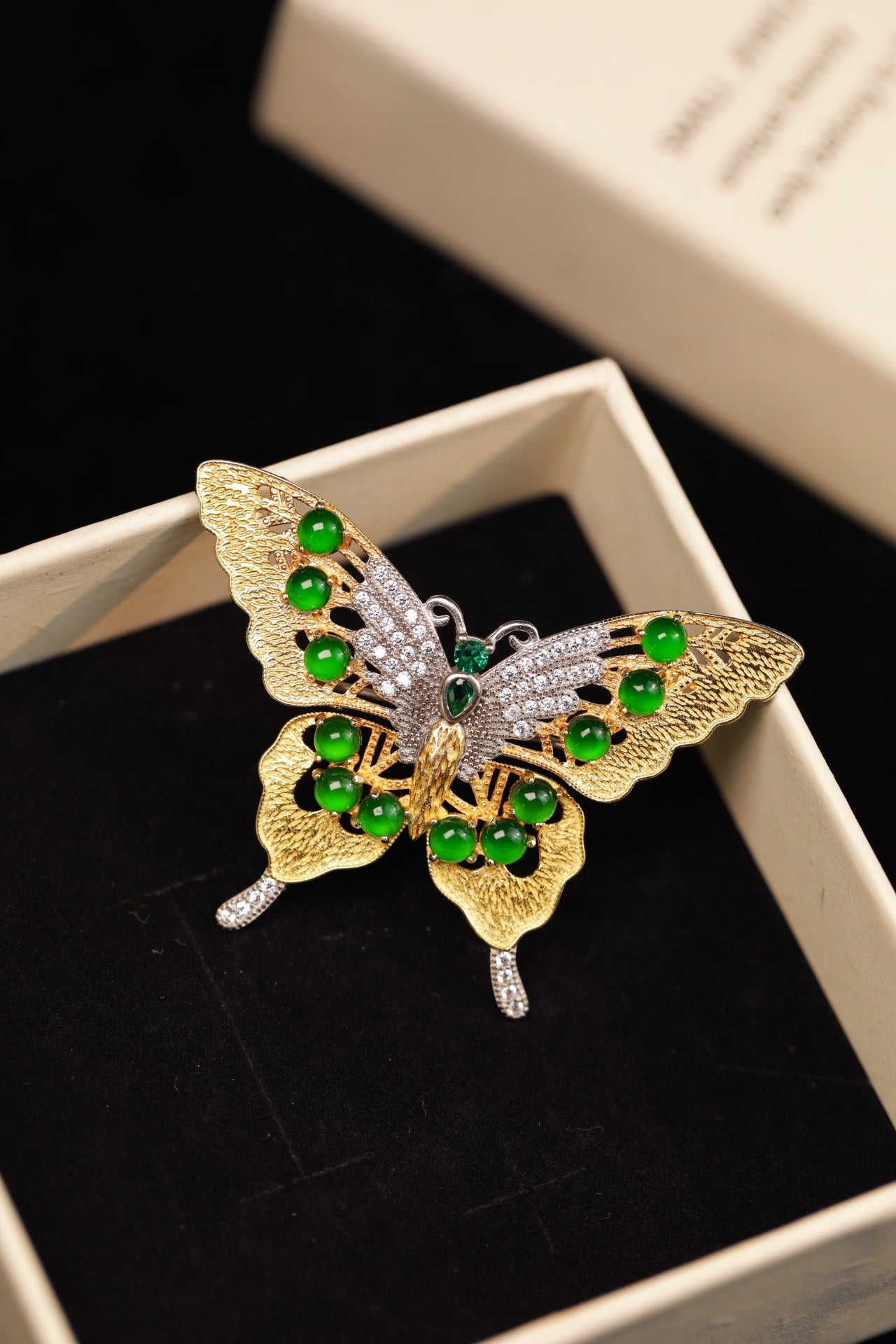 Silver/gold Butterfly Jade Brooch | Jekira
