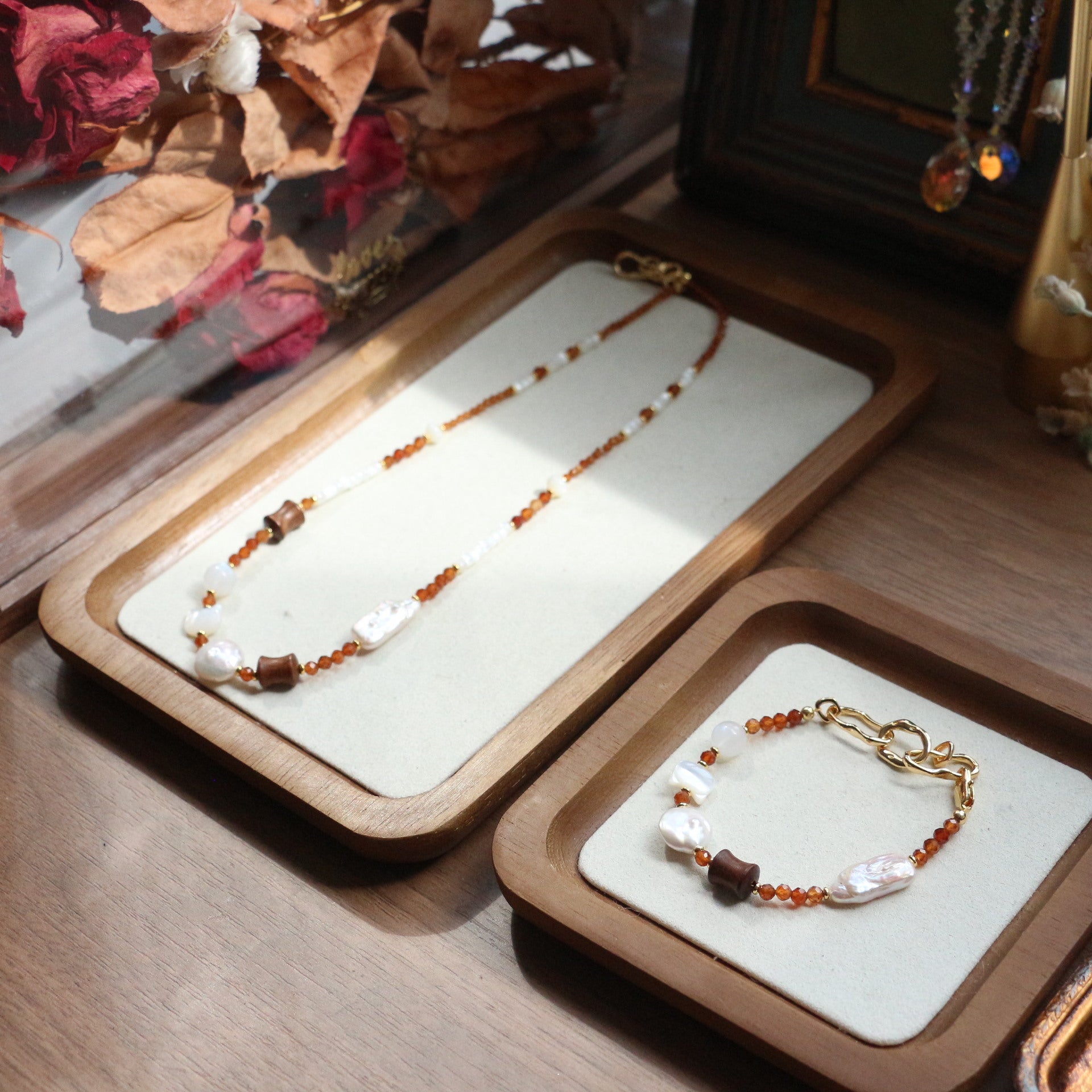 Jekira Vintage Caramel Garnet & Pearl Jewelry Set