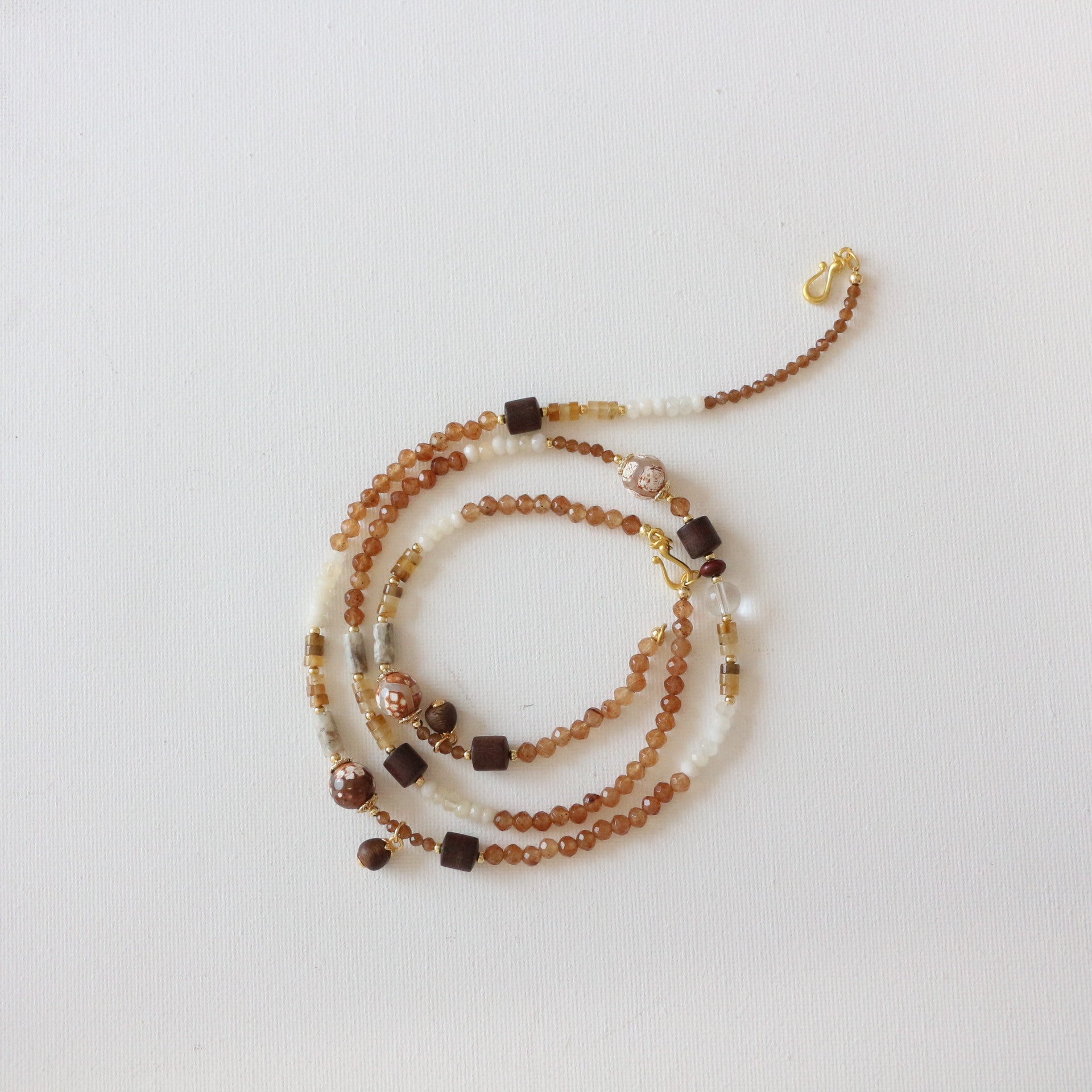 Jekira Sandalwood & Agate Jewelry Set