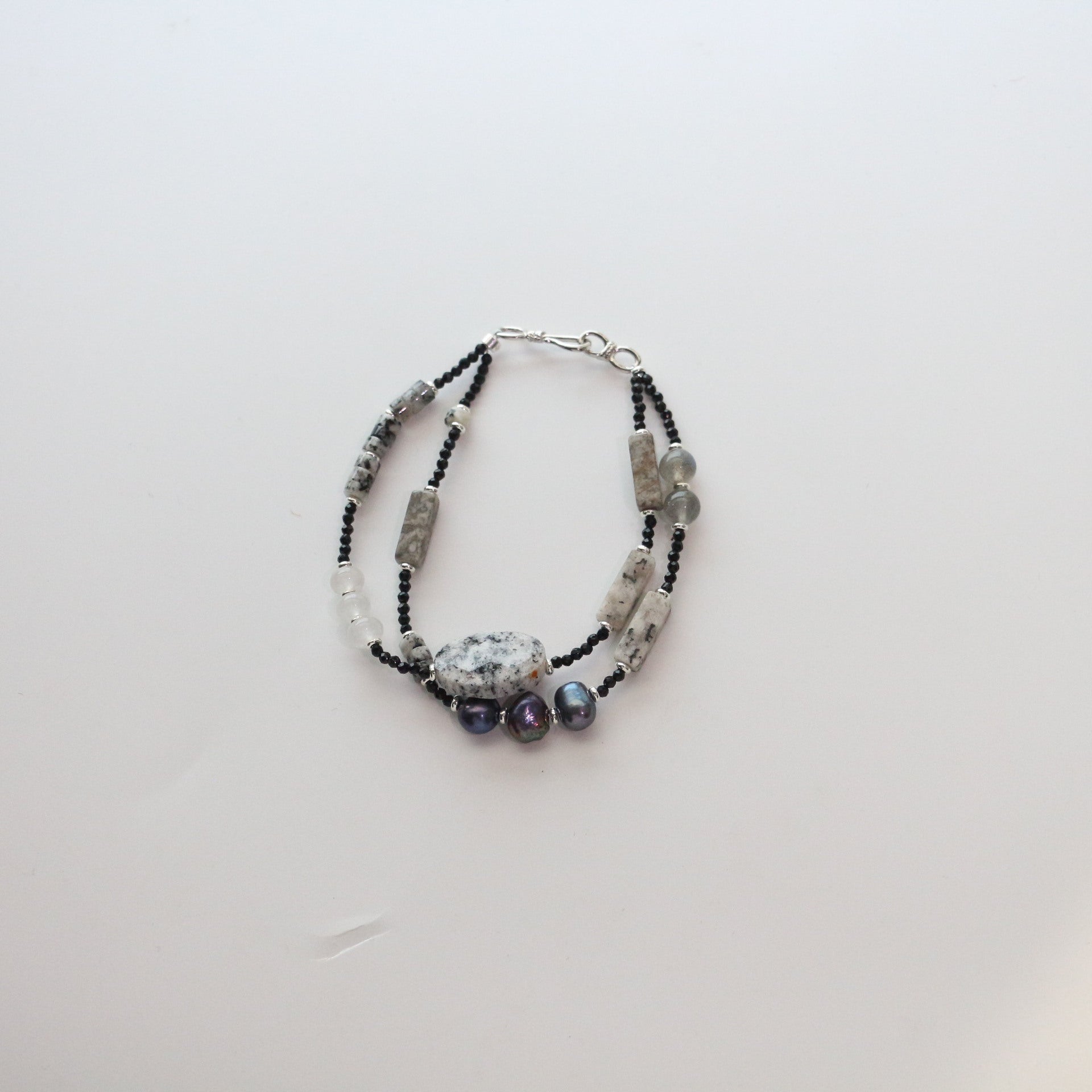 Jekira Jade Yin Yang Set – Adjustable Gothic Necklace & Double-Layer Bracelet