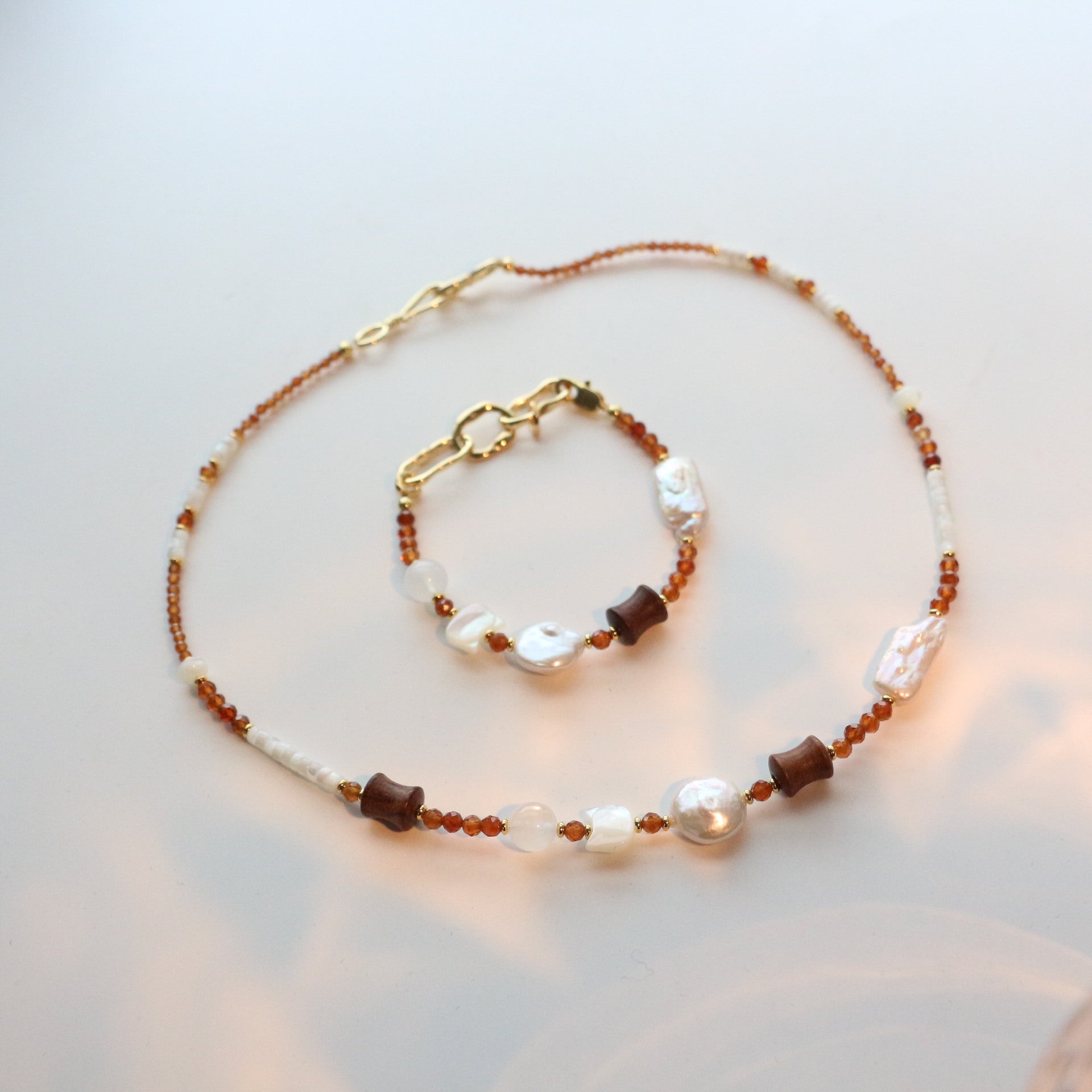 Jekira Vintage Caramel Garnet & Pearl Jewelry Set