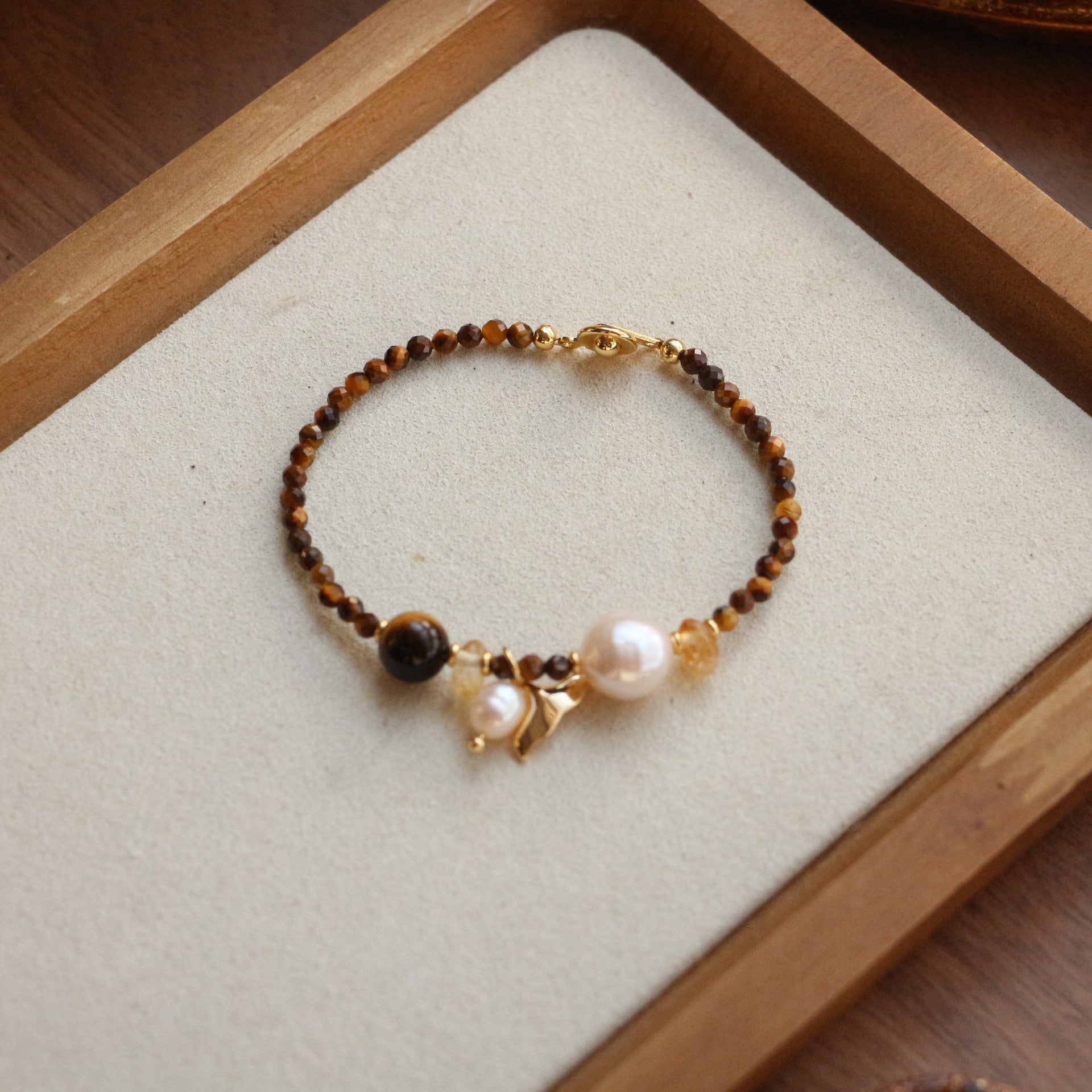 JEKIRA Tiger Eye & Baroque Pearl Bracelet